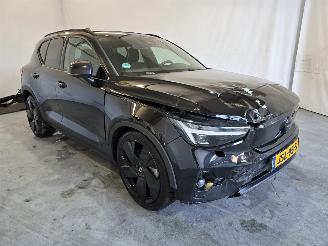 Avarii autoturisme Volvo EX40 Twin Motor Ultra Black Edition 82 kWh 2025/12