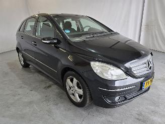 uszkodzony samochody osobowe Mercedes B-klasse 150 2007/3