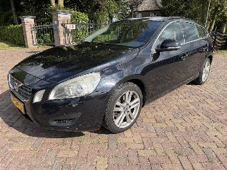 Volvo V-60 2.0 D3 R-Design 2011/3