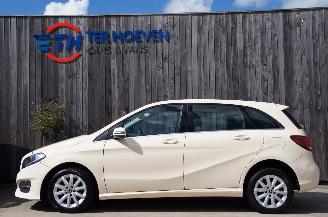 krockskadad bil auto Mercedes B-klasse B180D Airco Navi Cruise Stoelverwarming 80KW Euro 6 2018/3