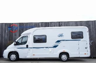 dommages  camping cars Weinsberg  Imperiale V601 ME Radar Zonnepanelen 2X eenpersoonsbed 96KW 2010/4