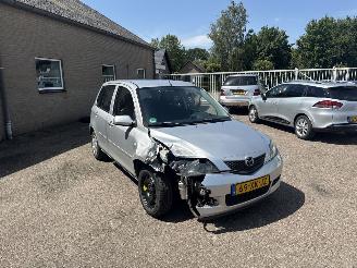 Vaurioauto  passenger cars Mazda 2 1.4 Touring 2007/6