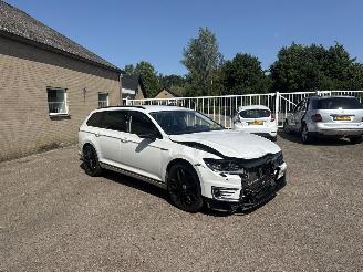 Schadeauto Volkswagen Passat 1.4 TSI GTE REST BPM €300,-!!! 2018/2