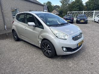 Voiture accidenté Kia Venga 1.4 CVVT X-ecutive 2011/1