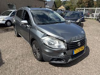 Coche accidentado Suzuki SX4 SX4 S-cross AUT REST BPM €600,-!!! WEINIG KILOMETERS!!! 2015/2