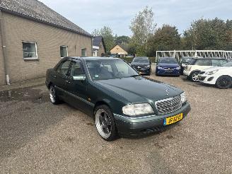 Schadeauto Mercedes C-klasse 180 Sport AUTOMAAT 1994/7