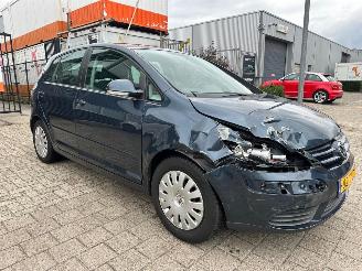 Damaged car Volkswagen Golf plus 1.6 Automaat NAP Trendline Business 2006/10
