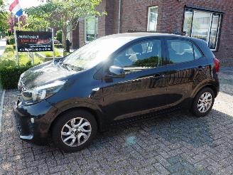 skadebil auto Kia Picanto 1.0 MPi DynamicLine 2020/2