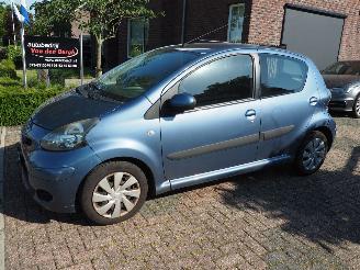 krockskadad bil auto Toyota Aygo 1.0-12V 2009/5