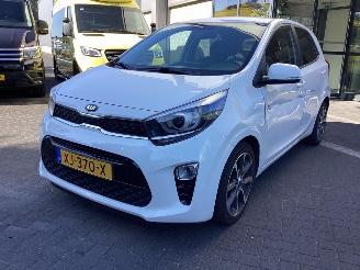 krockskadad bil auto Kia Picanto 1.0 CVVT Design Edition 2019/1