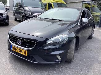 skadebil auto Volvo V-40 2.0 D2 R Design 2015/12
