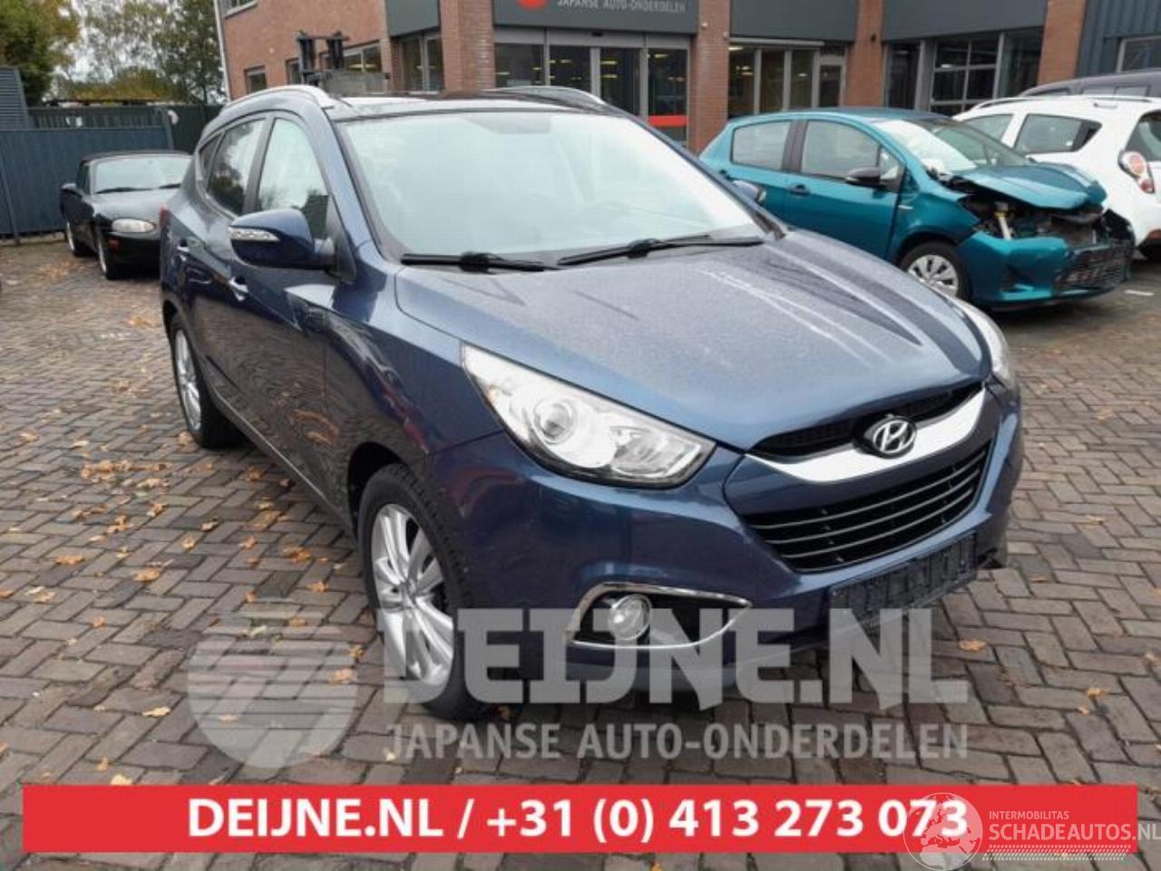 Hyundai Ix35 iX35 (LM), SUV, 2009 / 2015 2.0 16V