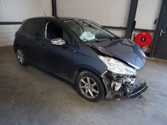 Autoverwertung Peugeot 208 1.2 VTI 2014/5