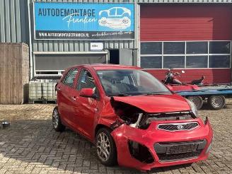 Coche siniestrado Kia Picanto Picanto (TA), Hatchback, 2011 / 2017 1.0 12V 2012/6
