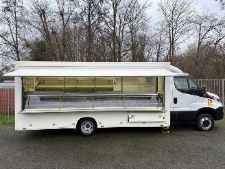begagnad bil bedrijf Iveco Daily Marktwagen 2015/11