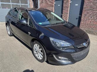 Opel Astra Active 1.7 CDTi (96kW) Schuifdak | NAV | Stoelverw. picture 2