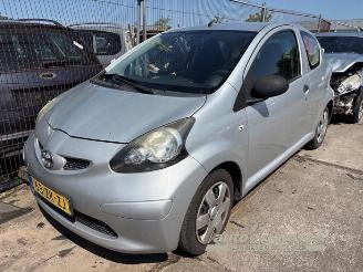 disassembly passenger cars Toyota Aygo Aygo (B10), Hatchback, 2005 / 2014 1.0 12V VVT-i 2008/3