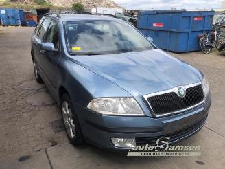 Dezmembrări autoturisme Skoda Octavia Octavia Combi (1Z5), Combi 5-drs, 2004 / 2013 1.6 FSI 16V 2009/1