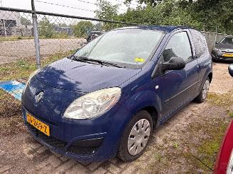 skadebil auto Renault Twingo Twingo II (CN) Hatchback 3-drs 2007 / 2014 - 1.2 Hatchback 2Dr Benzine 1.149cc 43kW (58pk) FWD 2007-03/2014-09 (CN0D) D7F800; EURO4 2008/12
