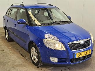 Damaged car Skoda Fabia 1.4 TDI 80 Combi/o 4Dr Diesel 1.422cc 59kW (80pk) FWD 2009/6