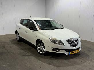 Schadeauto Lancia Delta 1.4-16V Oro 2010/8