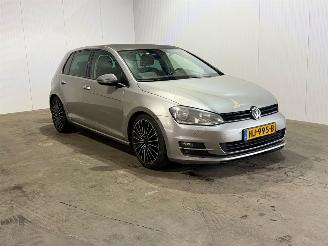 uszkodzony samochody osobowe Volkswagen Golf 1.2 TSI Trendline 2013/10