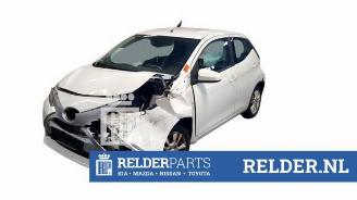 Vrakbiler auto Toyota Aygo Aygo (B40), Hatchback, 2014 1.0 12V VVT-i 2015/9