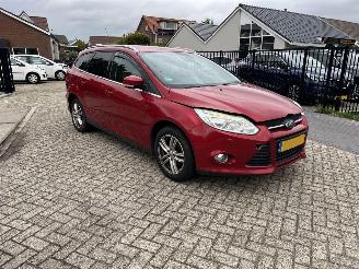 Vaurioauto  passenger cars Ford Focus 1.0 EcoBoost Lease Trend motor kapot 2012/12