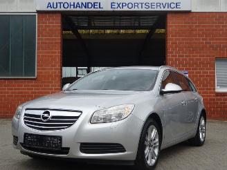 damaged passenger cars Opel Insignia Sports Tourer 1.8i 103kw, Airco, Cruise, Trekhaak 2012/2