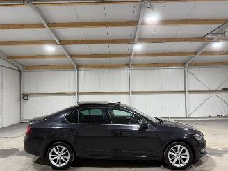 uszkodzony samochody osobowe Skoda Octavia 1.0TSI 85kW Automaat  Style Business Panoramadak 2019/1