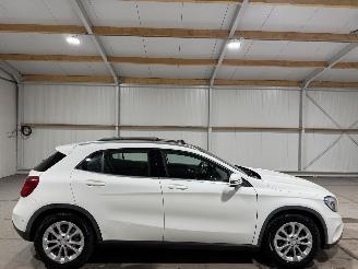 uszkodzony samochody osobowe Mercedes GLA 200 115kW Automaat Ambition Pano 2016/4