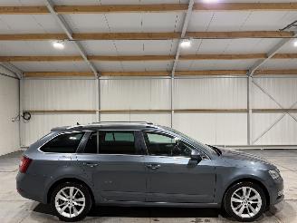 Coche accidentado Skoda Octavia 2.0TDI 110kW Automaat Style Business 2019/1