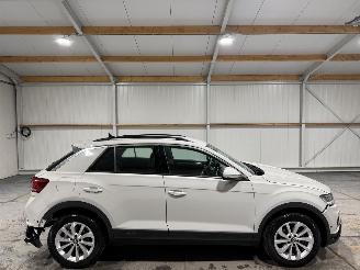skadebil auto Volkswagen T-Roc 1.5TSI 110kW Automaat Life Business 2024/4