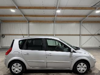 Coche accidentado Renault Scenic 1.6-16V 83kW Privilege Comfort 2008/4