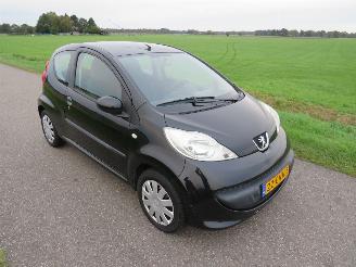 Auto incidentate Peugeot 107 1.0 12v XS 68pk Splinter Nieuwe Apk  2008   Airco Topstaat 2008/5