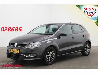 Schadeauto Volkswagen Polo 1.2 TSI Comfortline 5-drs Airco SHZ Bluetooth PDC 2016/9