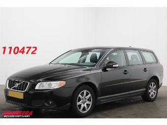 krockskadad bil auto Volvo V-70 2.0D Kinetic Cruise Navi Clima Leder PDC 2009/5