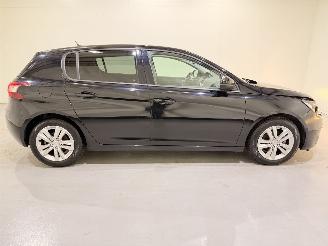 Peugeot 308 HB 1.2 Blue Lease Exe. Pano picture 29