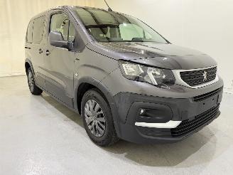 Coche accidentado Peugeot Rifter MPV 1.2 PureTech 110 Style 2021/3