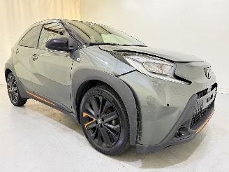 Voiture accidenté Toyota Aygo X 1.0 VVT-i Limited 2022/9
