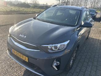Avarii autoturisme Kia Stonic 1.0 T-GDI  Hybrid Dynamic Line 2022/8