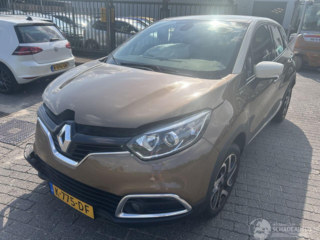 Renault Captur 0.9 TCe  Iconic