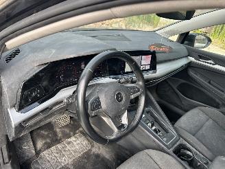 Volkswagen Golf 1.0 e TSI  Automaat  5 Drs picture 11