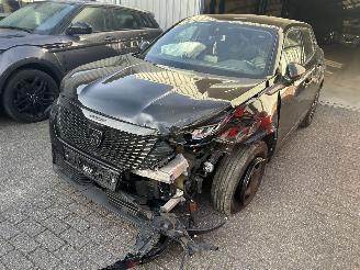 Unfallwagen Peugeot 2008 1.2 PurTech Active 2024/5