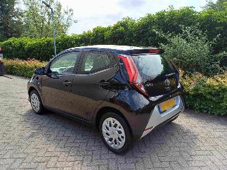 krockskadad bil auto Toyota Aygo 1.0 VVT-i x-play 2021/12