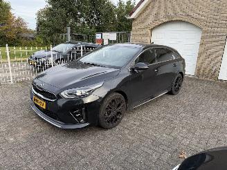 Damaged car Kia Proceed 1.4 t-gdi 2019/2