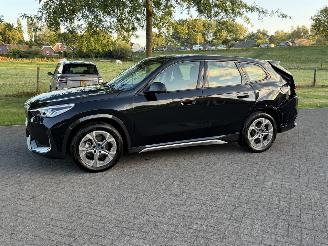 uszkodzony samochody osobowe BMW iX1 eDrive20 Xline / Leer / Automaat 2025/2