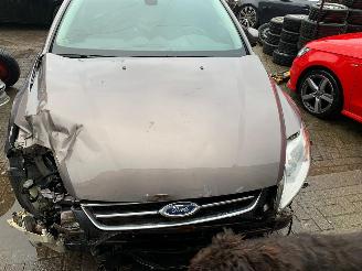 damaged passenger cars Ford Mondeo 1.6 TDCI ECOnetec 2012/10