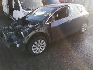 Uttjänta bilar auto Opel Astra Astra J (PC6/PD6/PE6/PF6), Hatchback 5-drs, 2009 / 2015 1.4 Turbo 16V 2012/3
