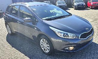 Ocazii autoturisme Kia Cee d Kia Ceed Sportswagon Dream Team 2015/4